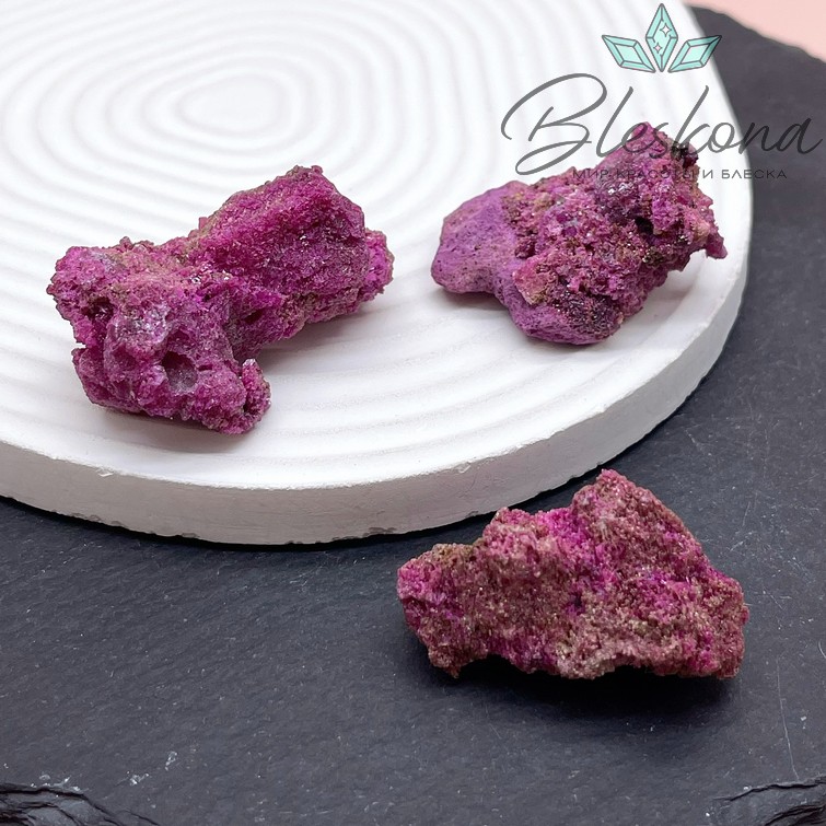 Рубицоизит  необработанный 4*2 см