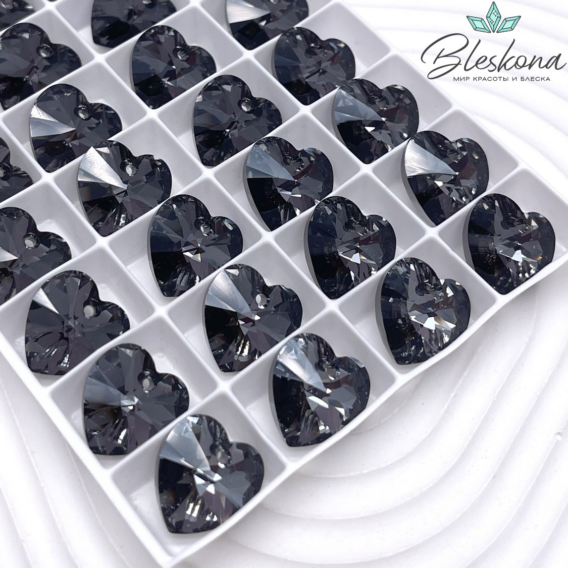 6228 Xilion Heart 14,4*14 мм Crystal Silver Night