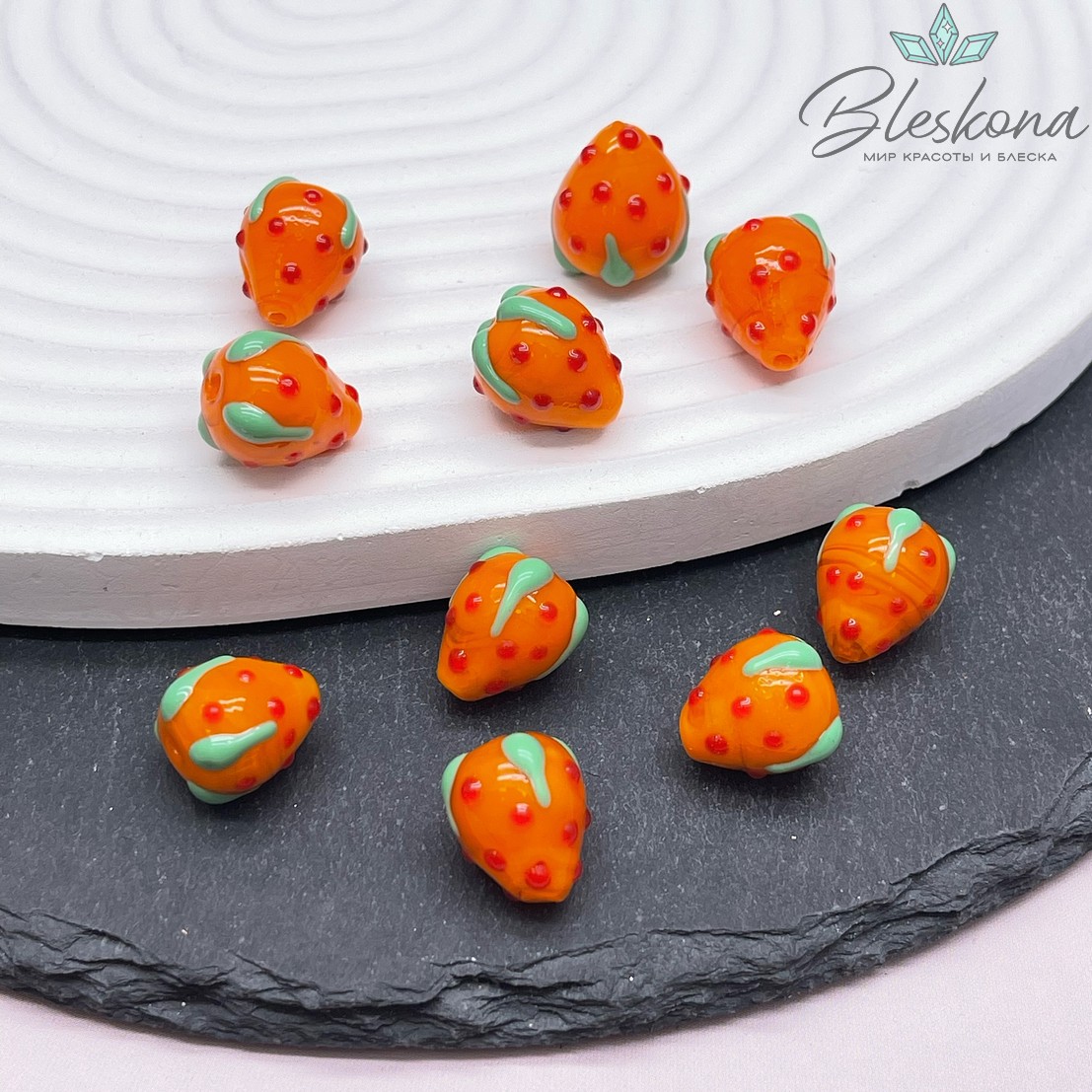 14*12 мм Бусина клубничка оранжевая 