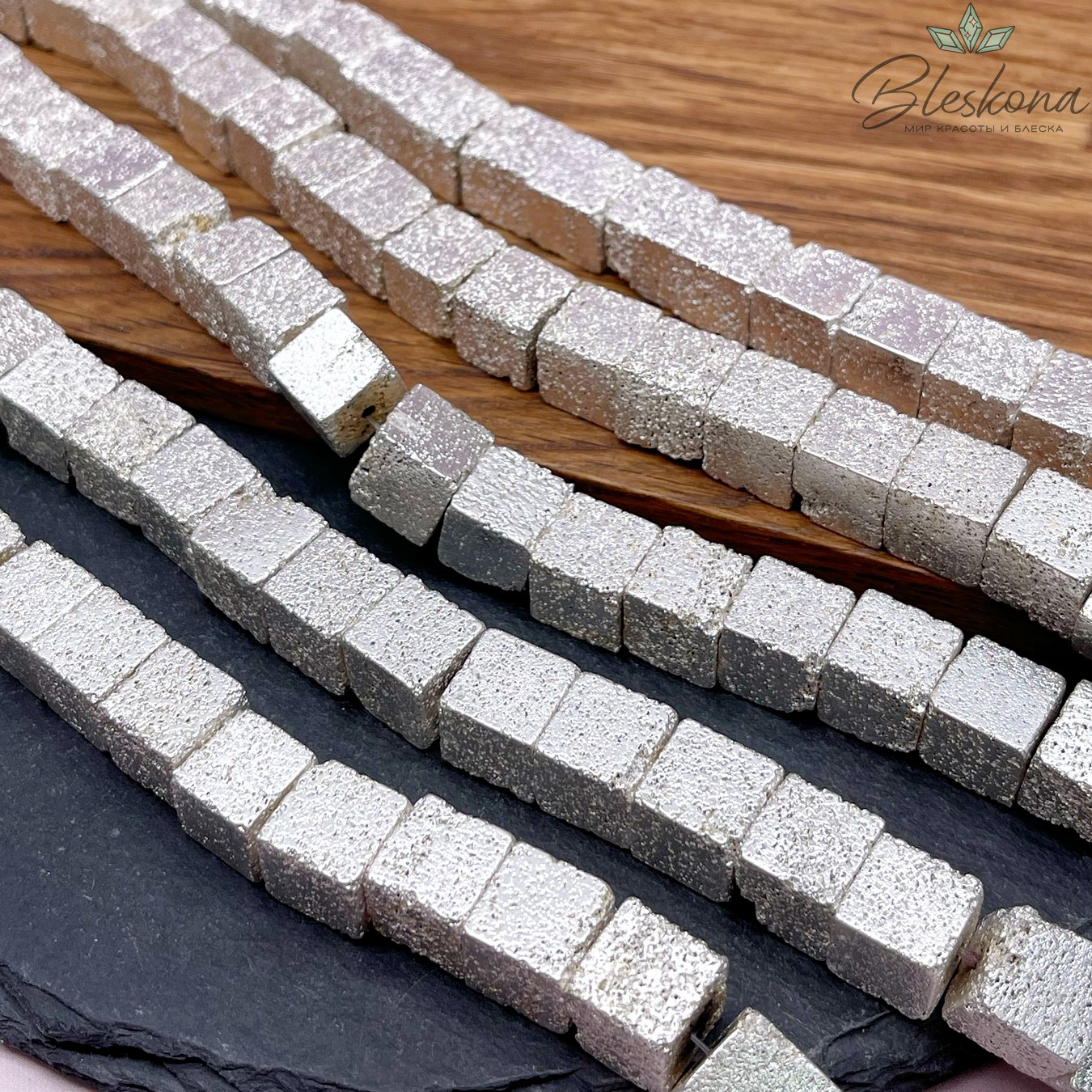 10 мм Гематин имитация, пористый, цвет светлое серебро, куб