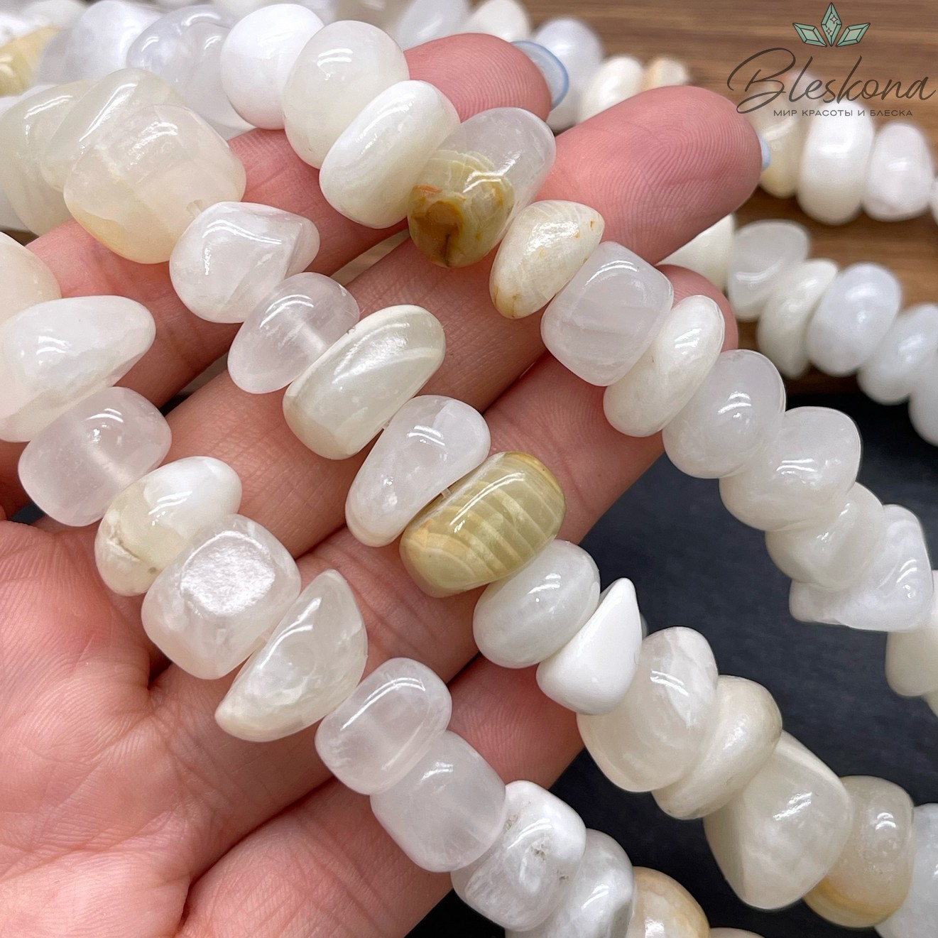 Оникс фриформ прозрачно- белый (6-10)*(10-15) мм