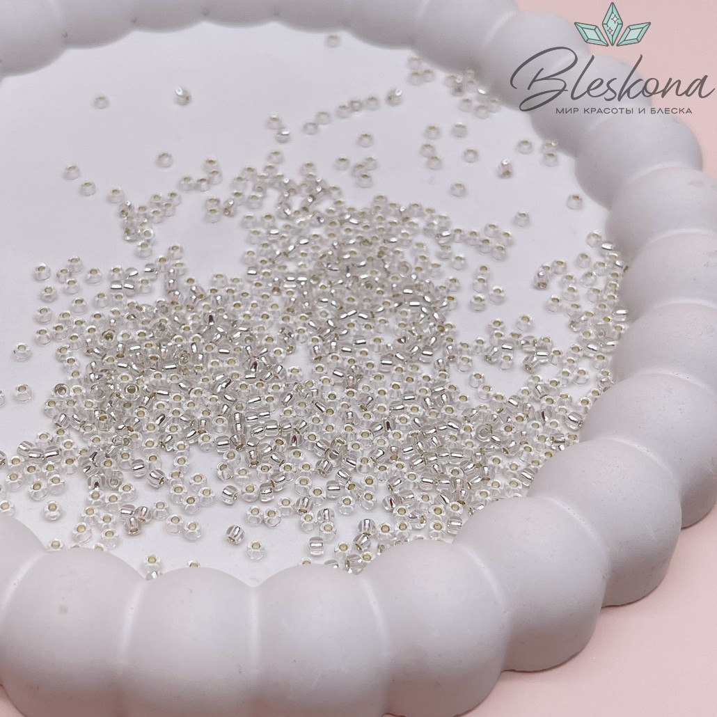 Бисер TOHO round 11/0 цвет №21 (оттенок белого)
