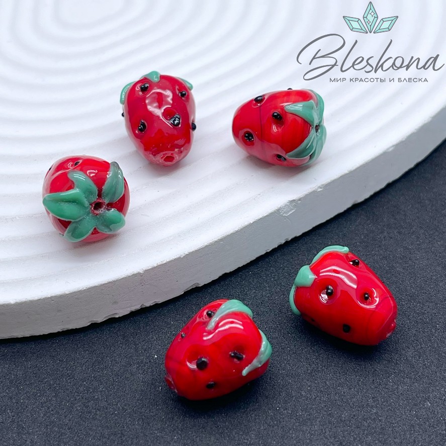 17*14 мм Бусина клубничка красная