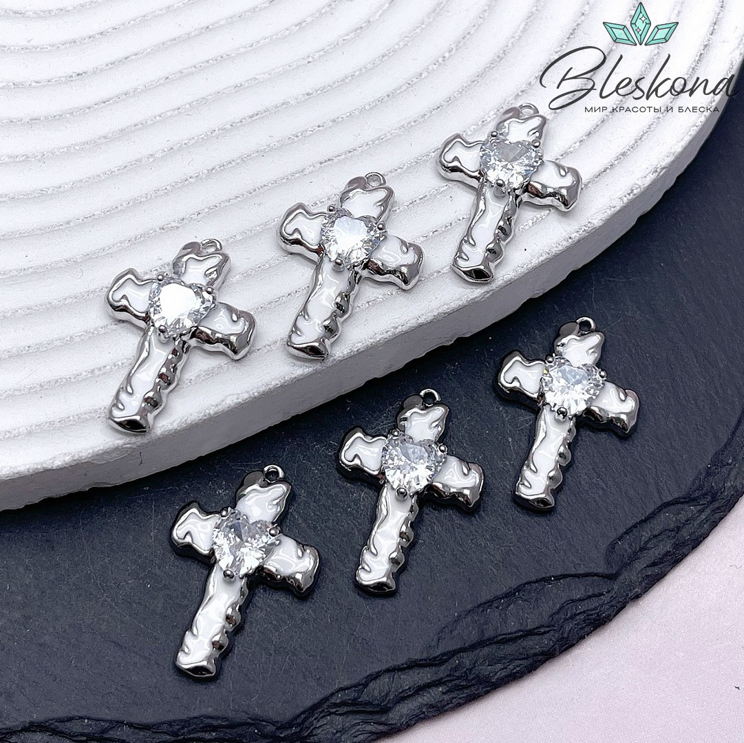 25,6*17,5 мм Цвет серебро, Подвеска Крест белая эмаль циркон