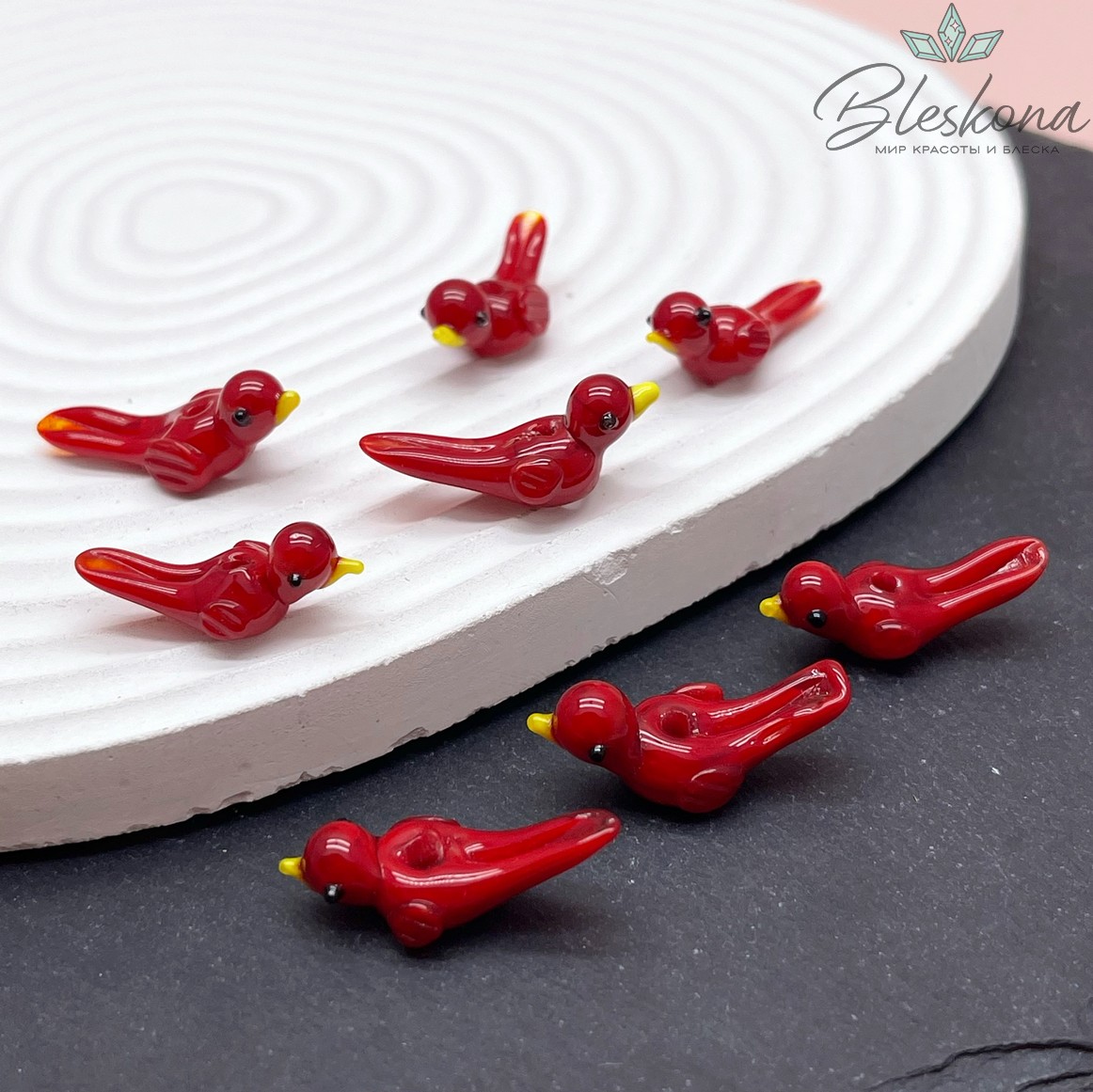 26*10 мм Бусина птичка красная