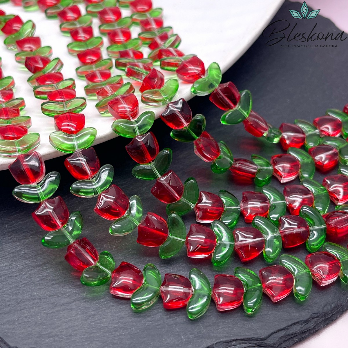 15*13 мм Бусина тюльпан красный