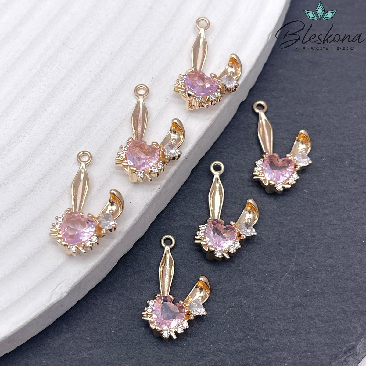 15,8*19,5мм Цвет золото, Подвеска Ушки зайца розовый циркон 