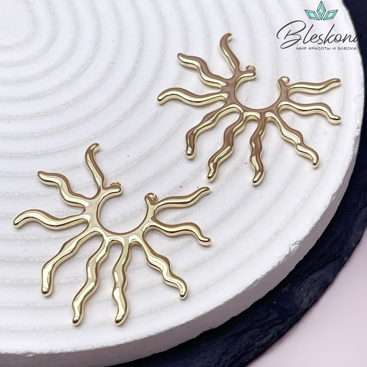 36,5*40,5 мм Цвет золото, Коннектор Солнце