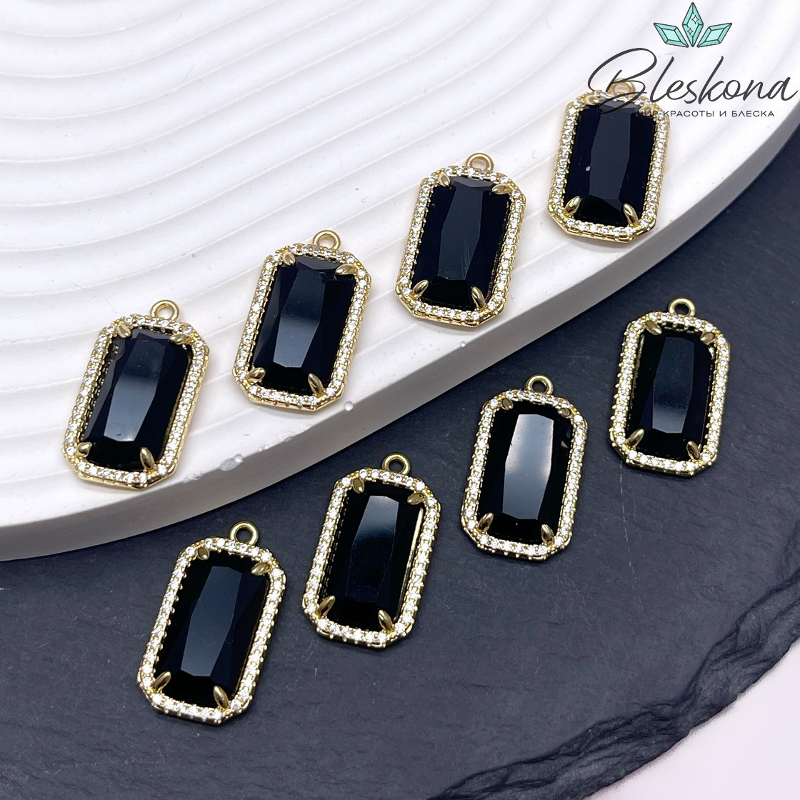 12*21мм, цвет золото ,Подвеска Прямоугольник Агат черный в обрамлении цирконы