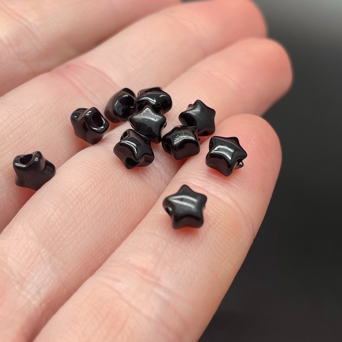 6 мм , Бусина звезда черная эмаль уп.10шт 