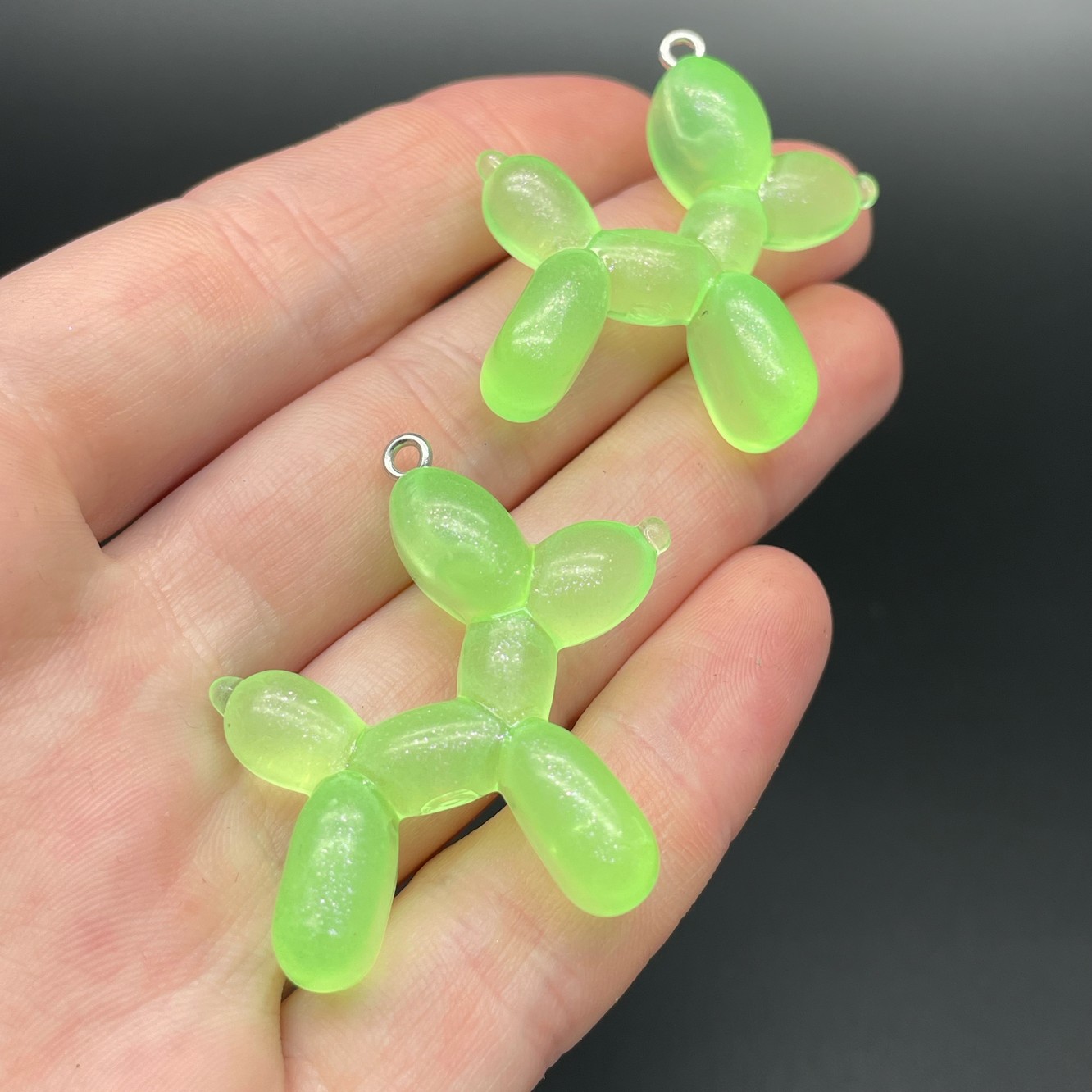 31*36 мм, Цвет серебро, Подвеска Собачка Пудель салатовый