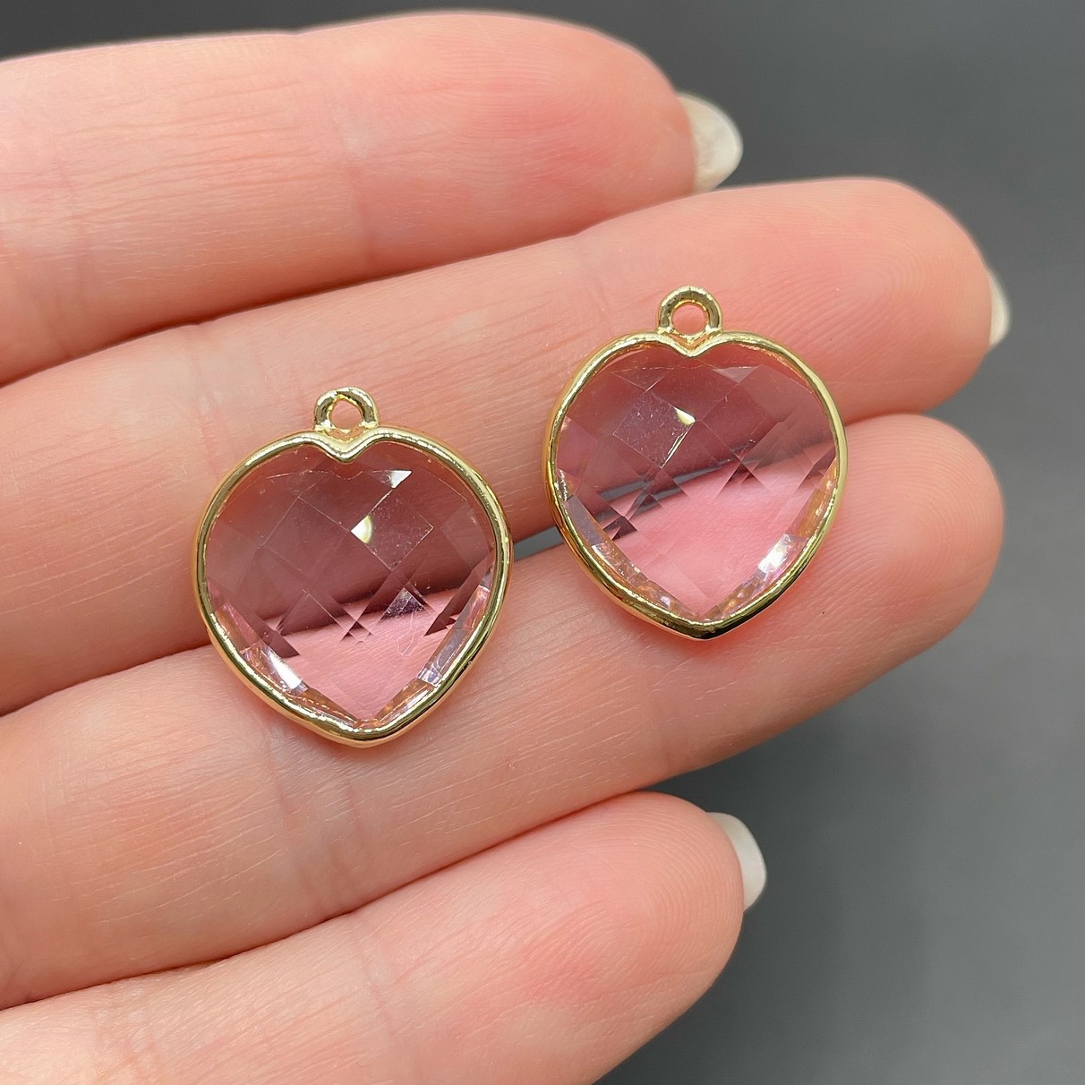 15 мм, Цвет золото, Подвеска сердце розовое огранка