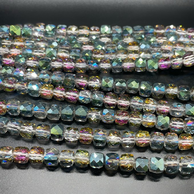6.5 мм Стекло Lux, куб огранка, цвет хамелеон