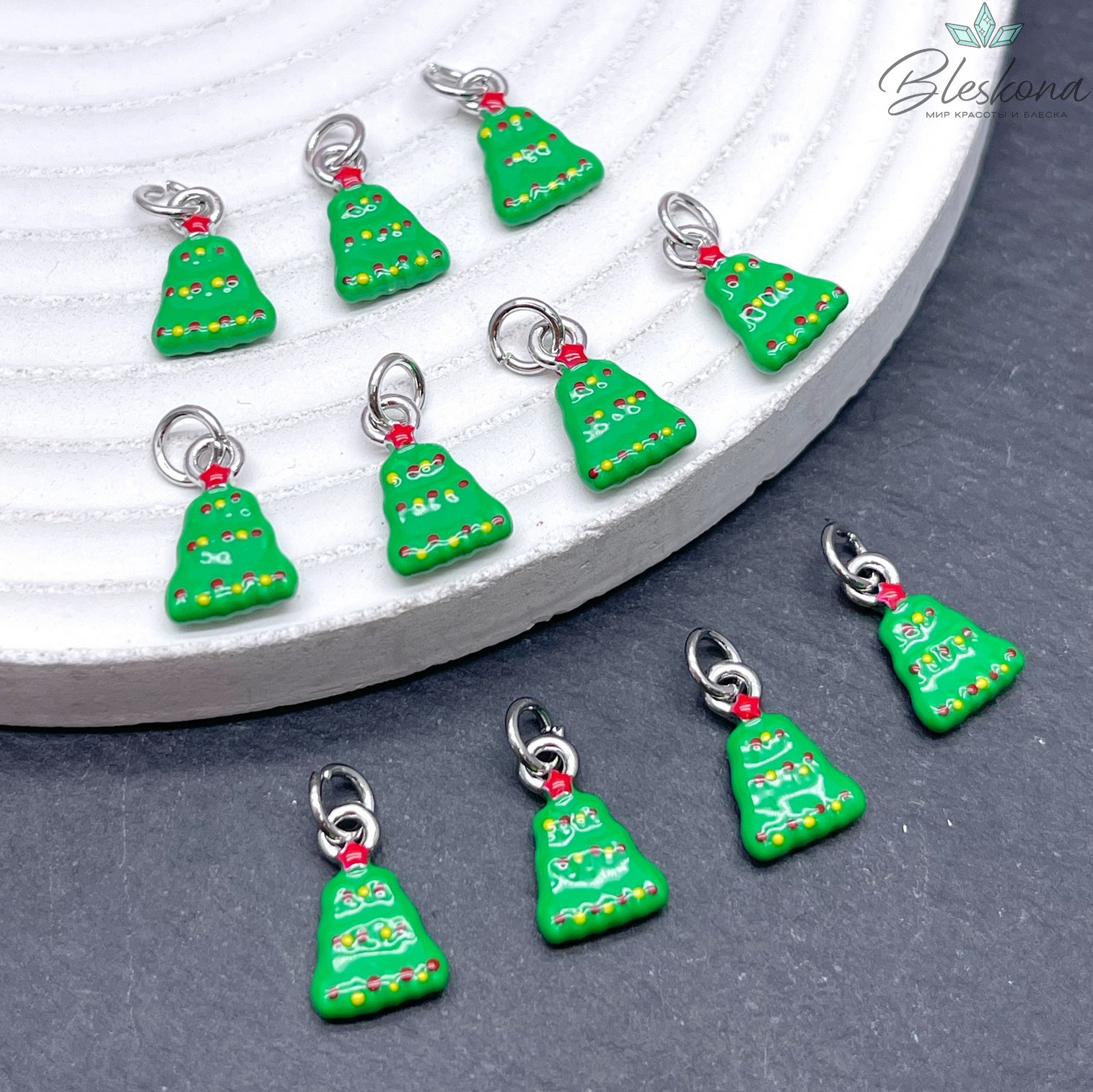 13*8 мм, Цвет серебро, Подвеска Елка зеленая эмаль