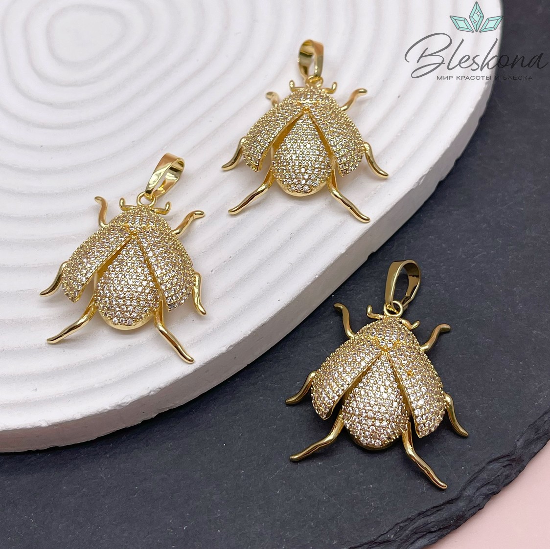 31*31 мм Цвет золото, Подвеска Жук цирконы 