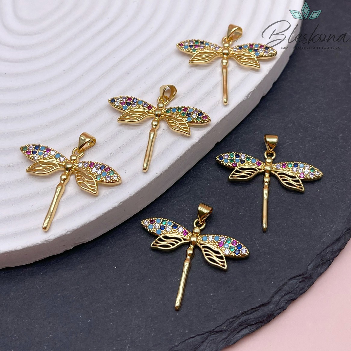 25*30 мм, Цвет золото, Подвеска Стрекоза цирконы микс с бейлом