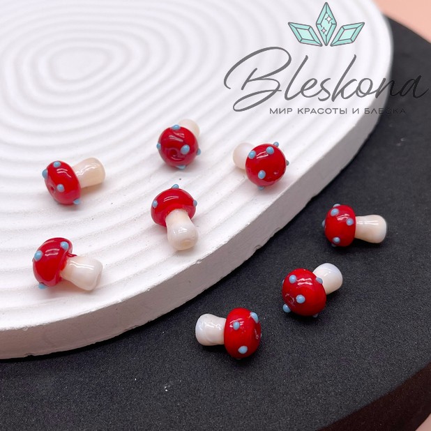 12*10 мм Бусина гриб красный с голубыми точками