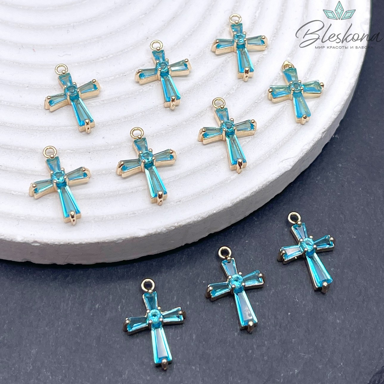 16,3*12 мм Цвет золото Крест голубые цирконы 