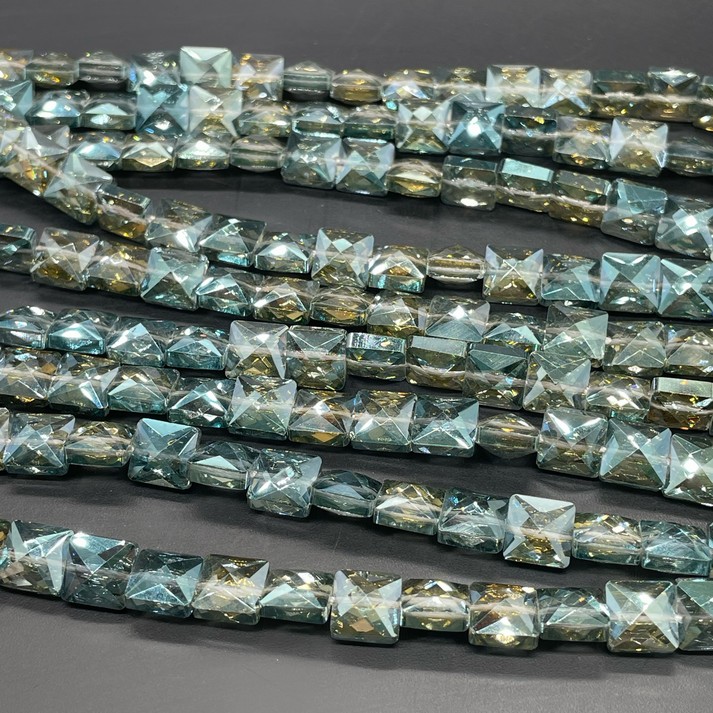 8 мм Стекло Lux, квадрат огранка, цвет зеленый