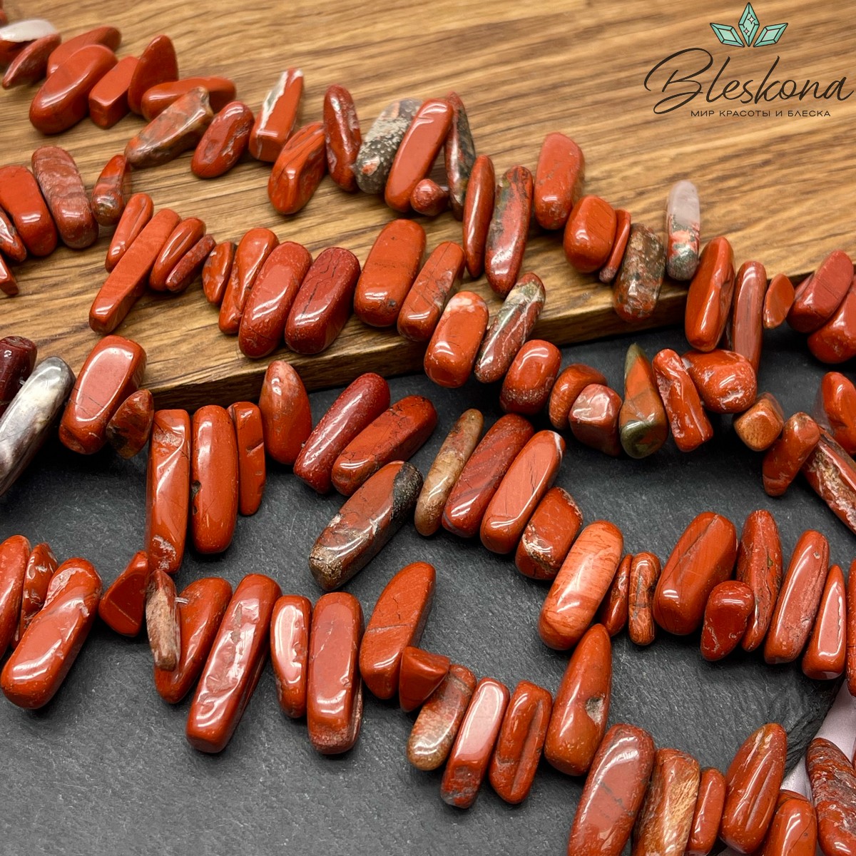 Яшма красная сколы шлифованные 10-22 мм