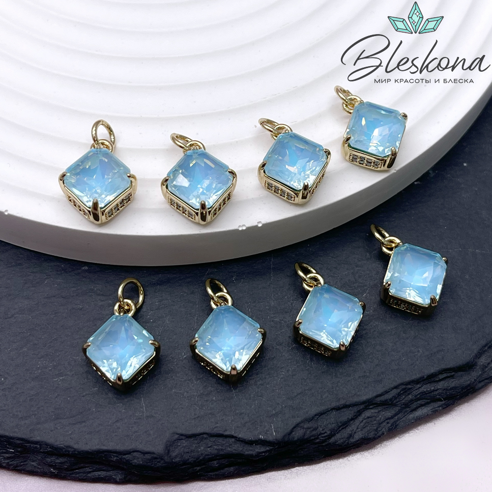 13,7*11 мм, цвет золото, Подвеска ромб стекло голубое с переливом