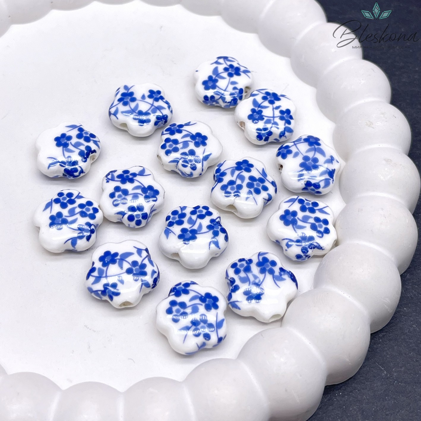14,5*14 мм Керамика Бусина цветок роспись гжель №2 (штучно)
