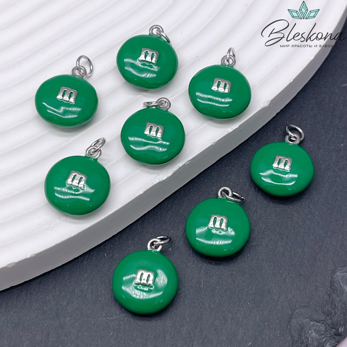 16*13 мм Цвет серебро, Подвеска M&M`s зеленая эмаль