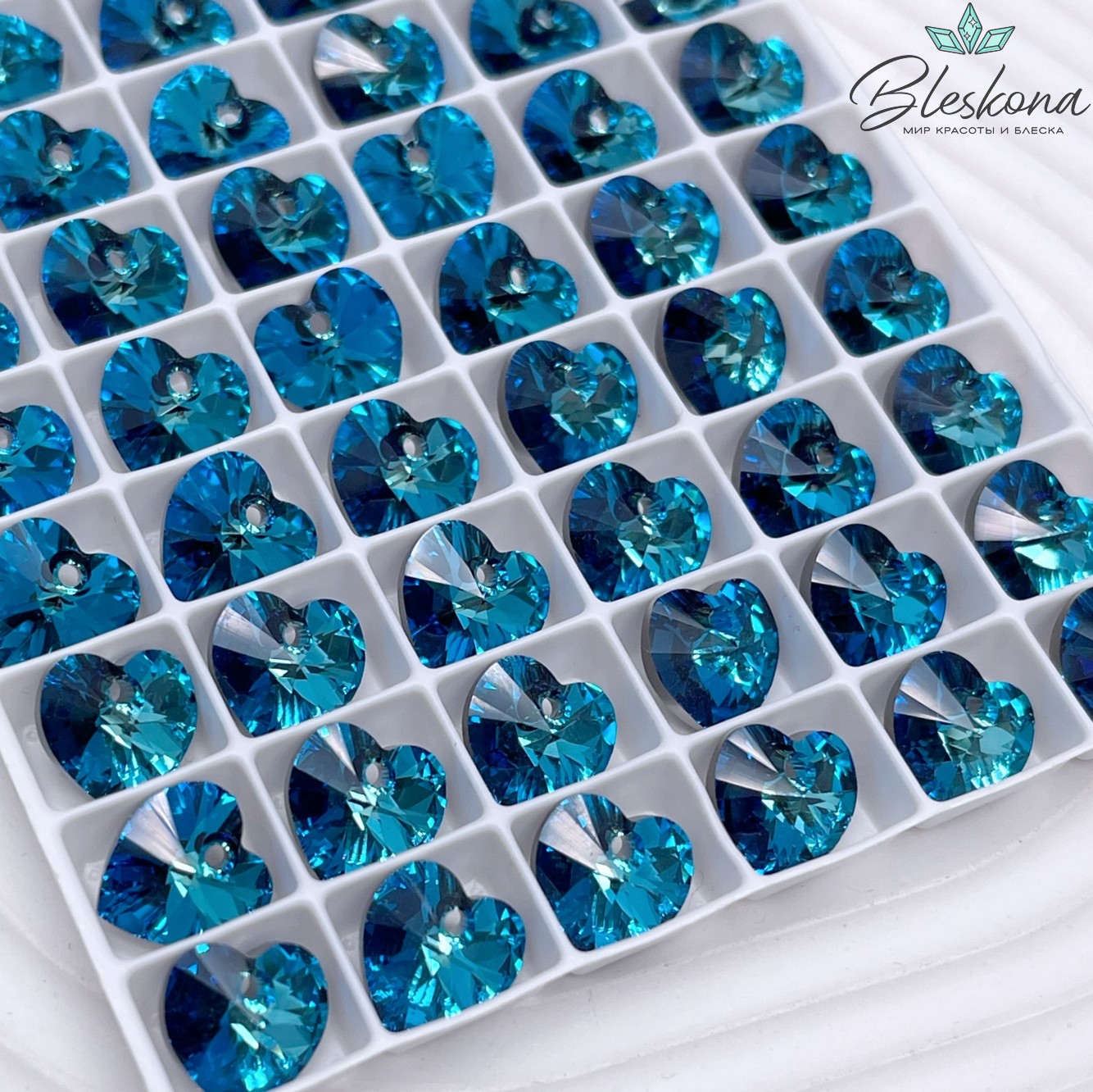 6228 Xilion Heart 10,3*10 мм Crystal Bermuda Blue (BB)