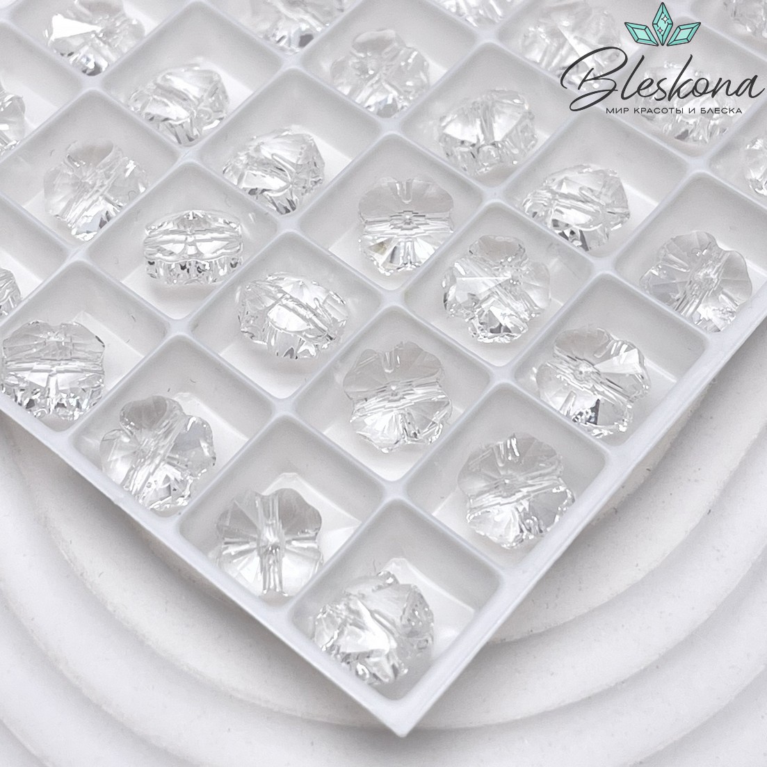 5752 Clover 8 mm Crystal 