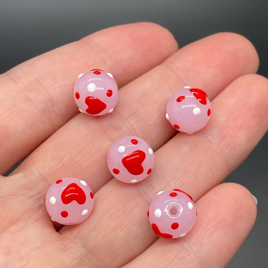 10 мм, Стекло бусина шар красные сердечки уп.5 шт