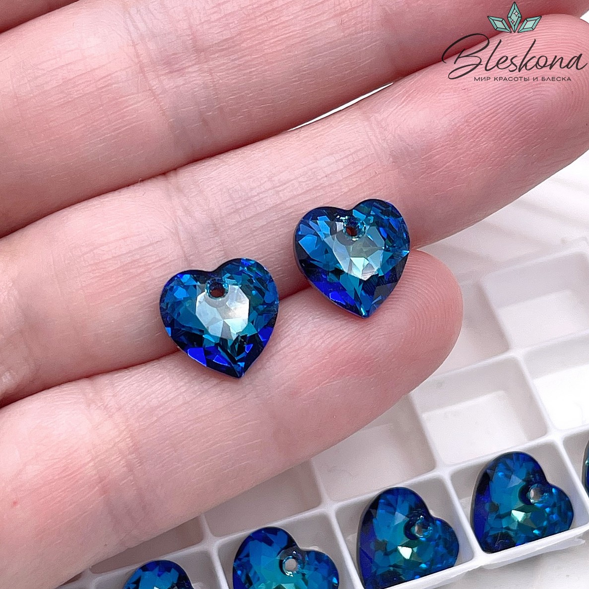 6432 Heart Cup Pendant 10,5 мм Crystal Bermuda Blue (BB)