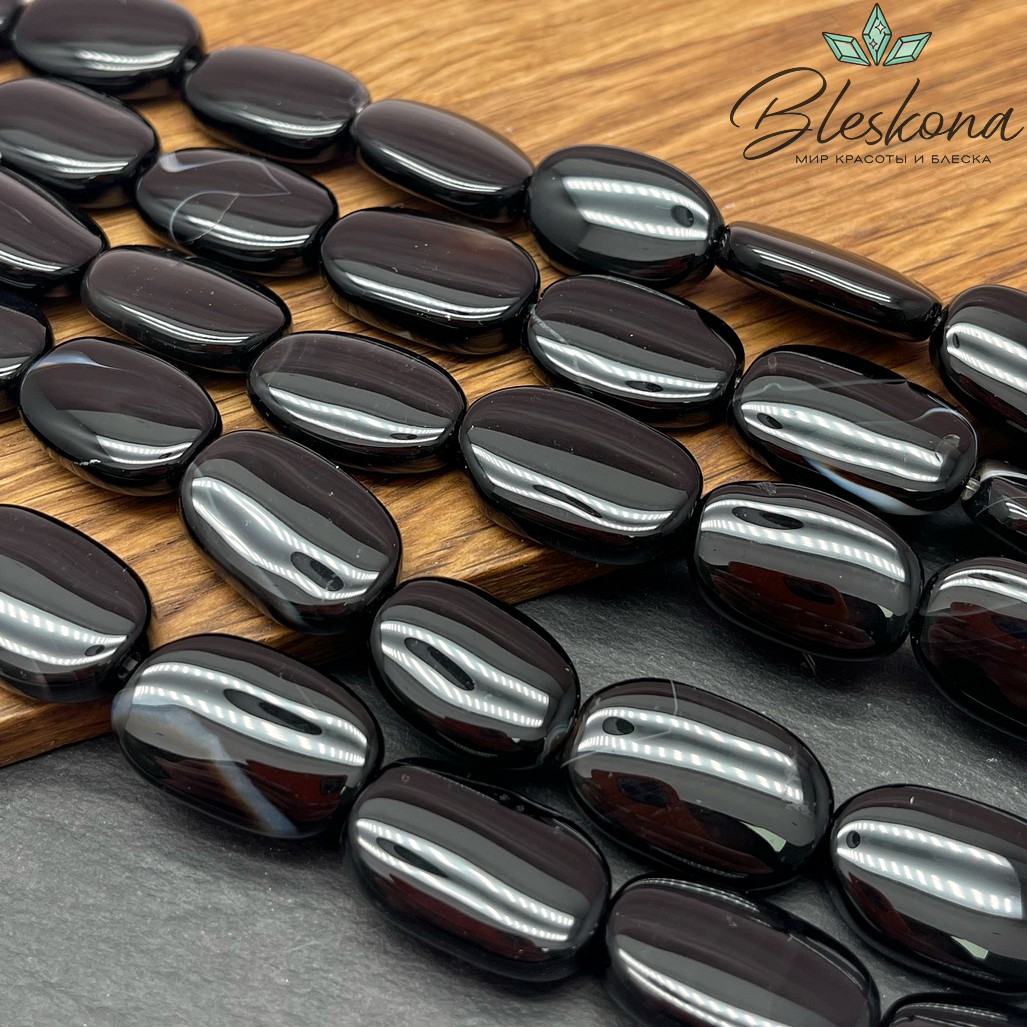 Агат черный с прожилками овал 25*16 мм