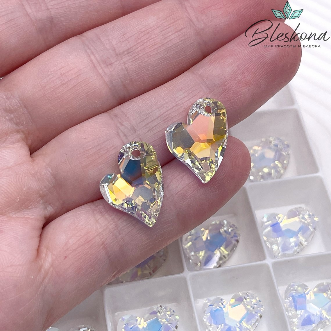 6261 Devoted 2 U Heart 17мм Crystal AB