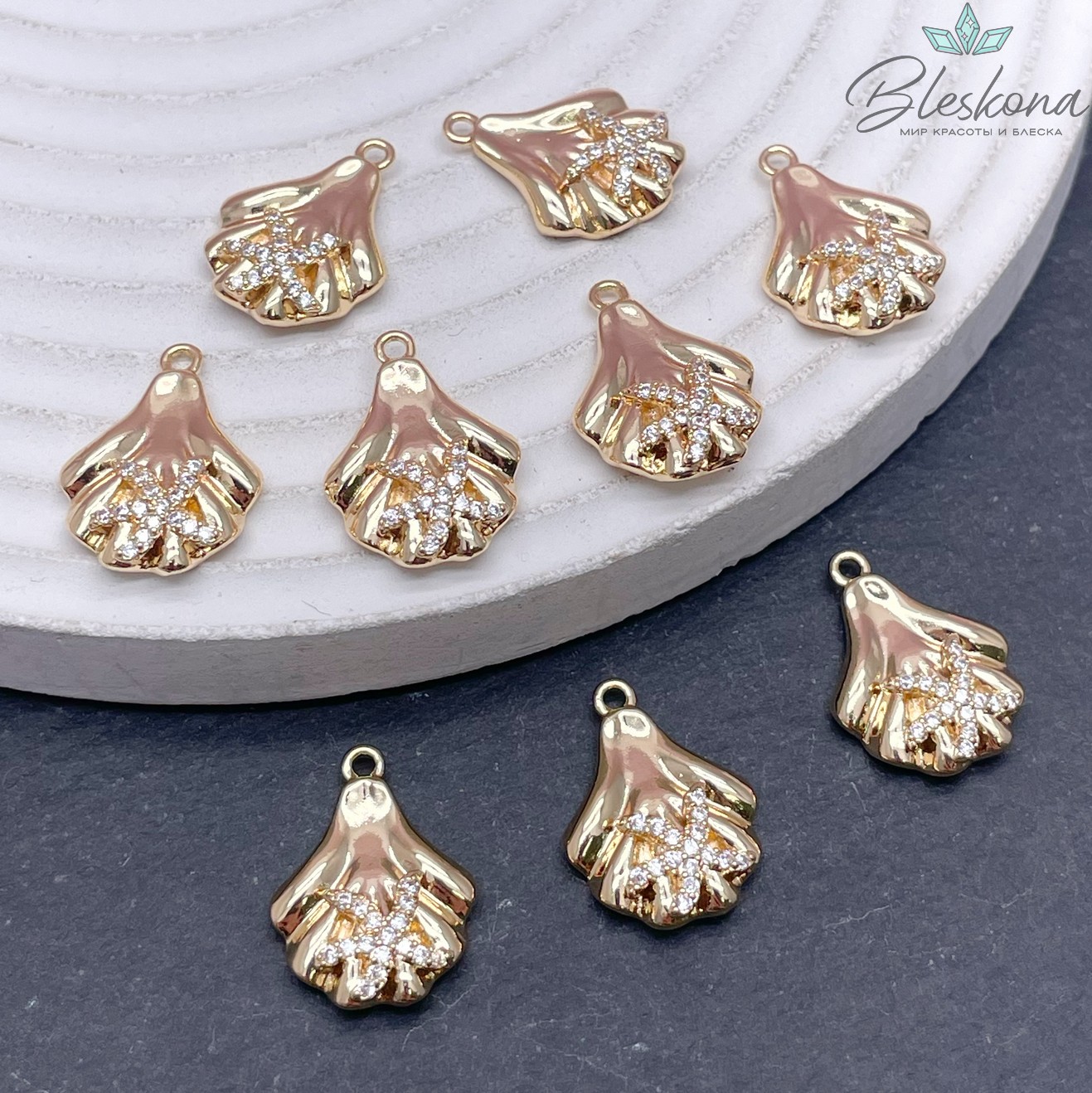 17*13 мм Цвет золото, Подвеска ракушка с цирконами