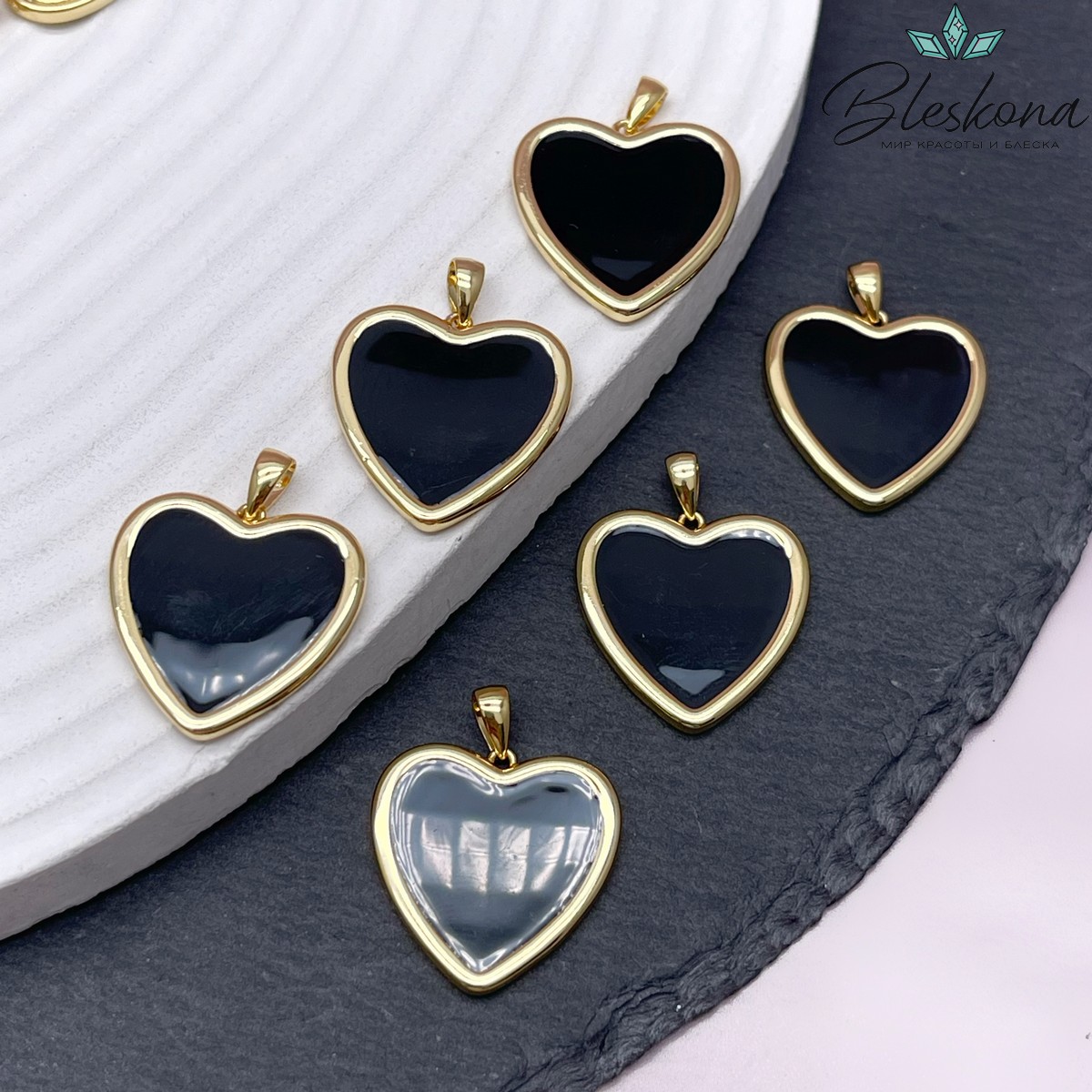 20мм, цвет золото,Подвеска Сердце, черная эмаль Люкс