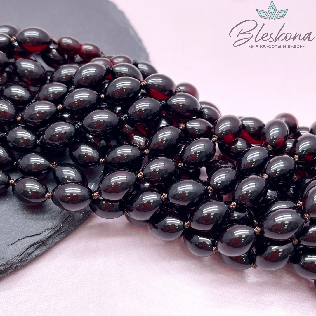 Янтарь темно-красный рис 9*13 мм