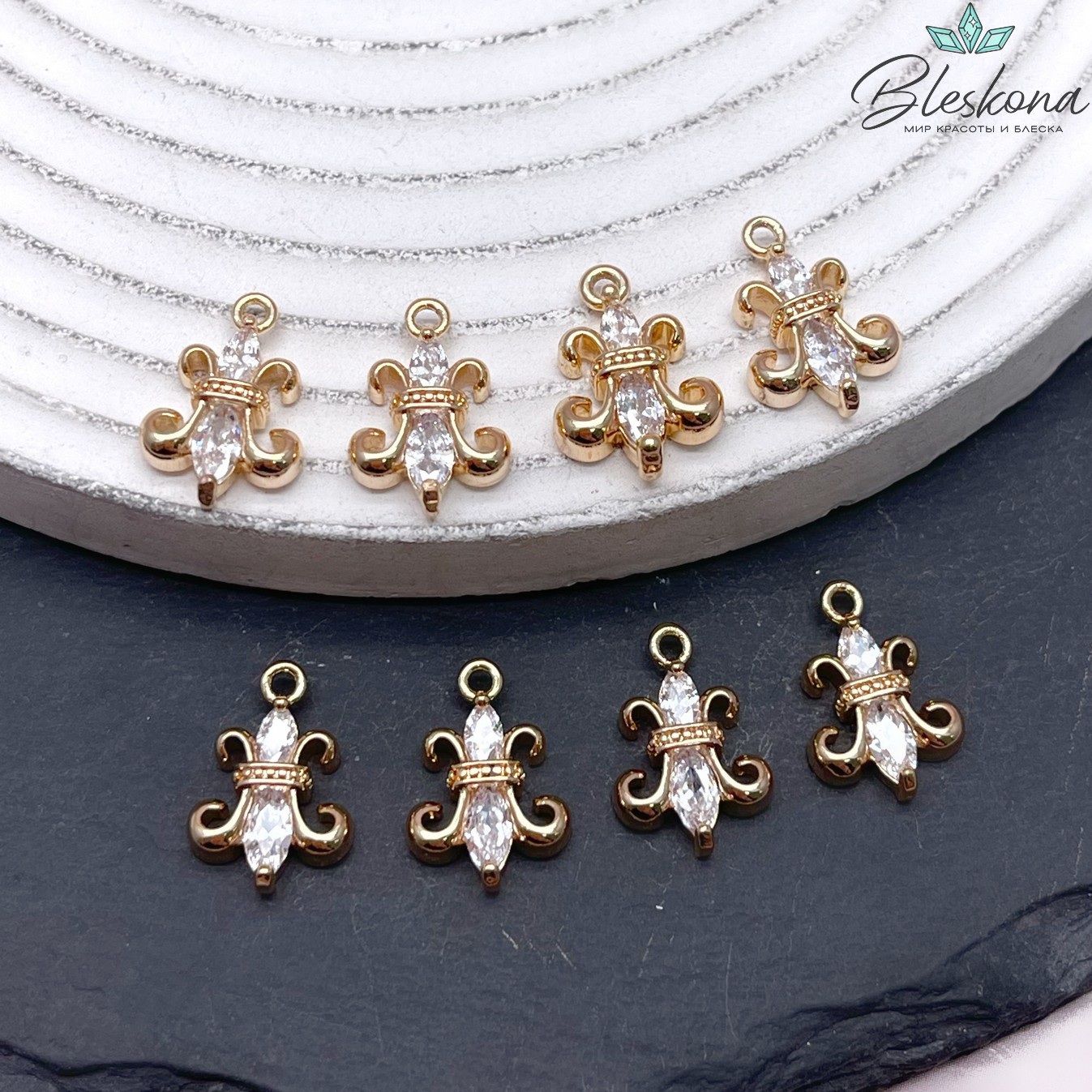 16*11 мм Цвет золото, Подвеска королевская лилия с цирконами