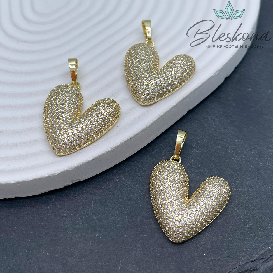 30*26 мм Цвет золото, Подвеска сердце цирконы 