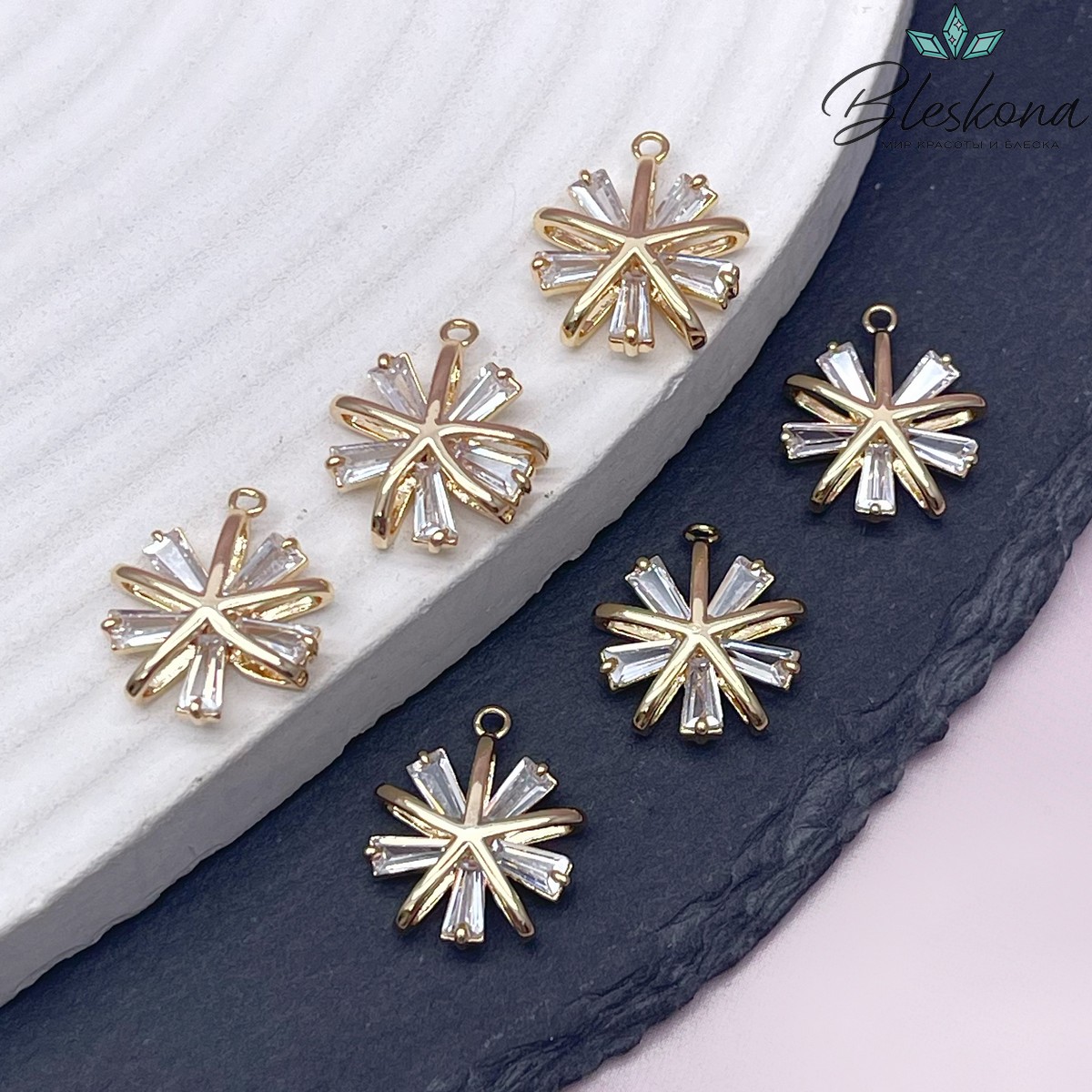 14*16мм Цвет золото, Подвеска цветок цирконы 