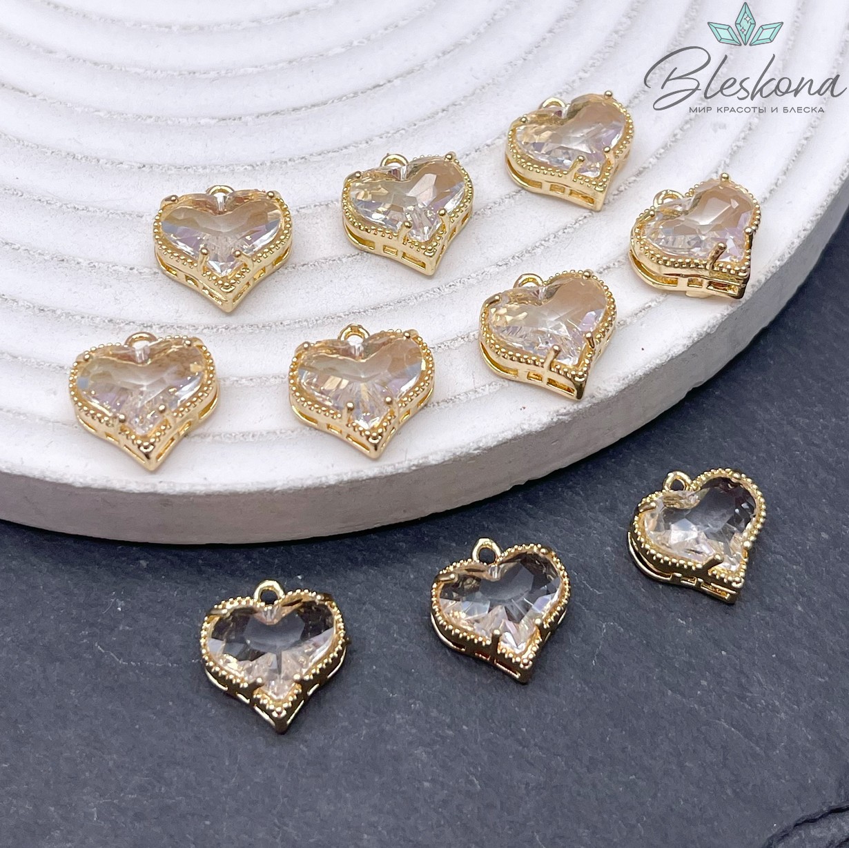 11,5*12 мм Цвет золота, Подвеска сердце белый циркон