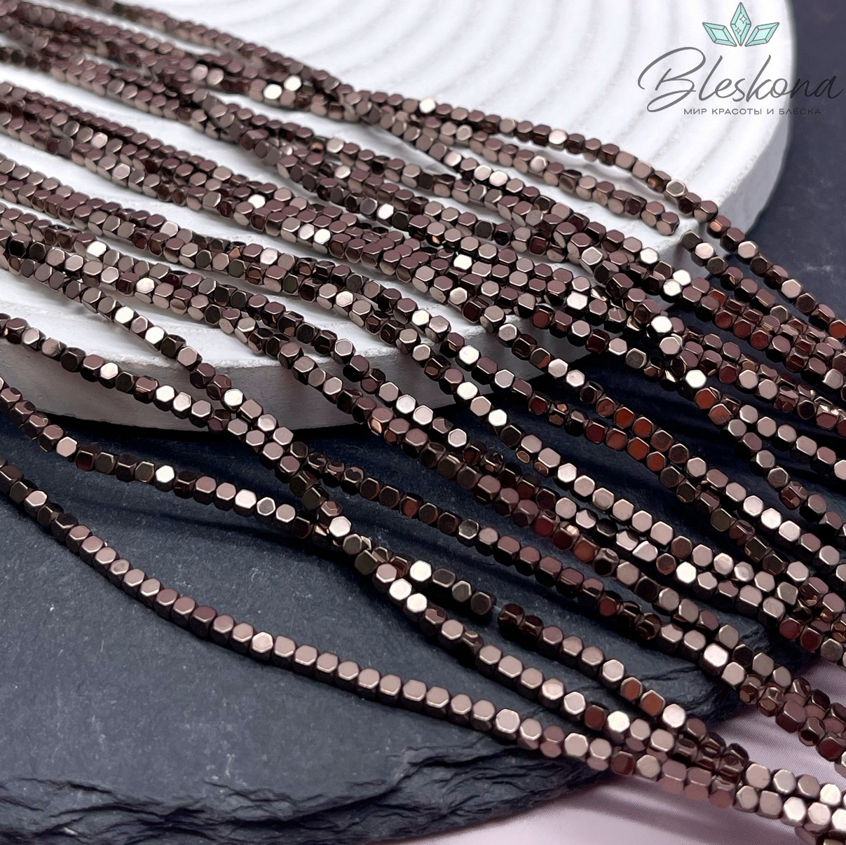 2 мм Гематин имитация, цвет коричневый (шоколадный) куб огранка