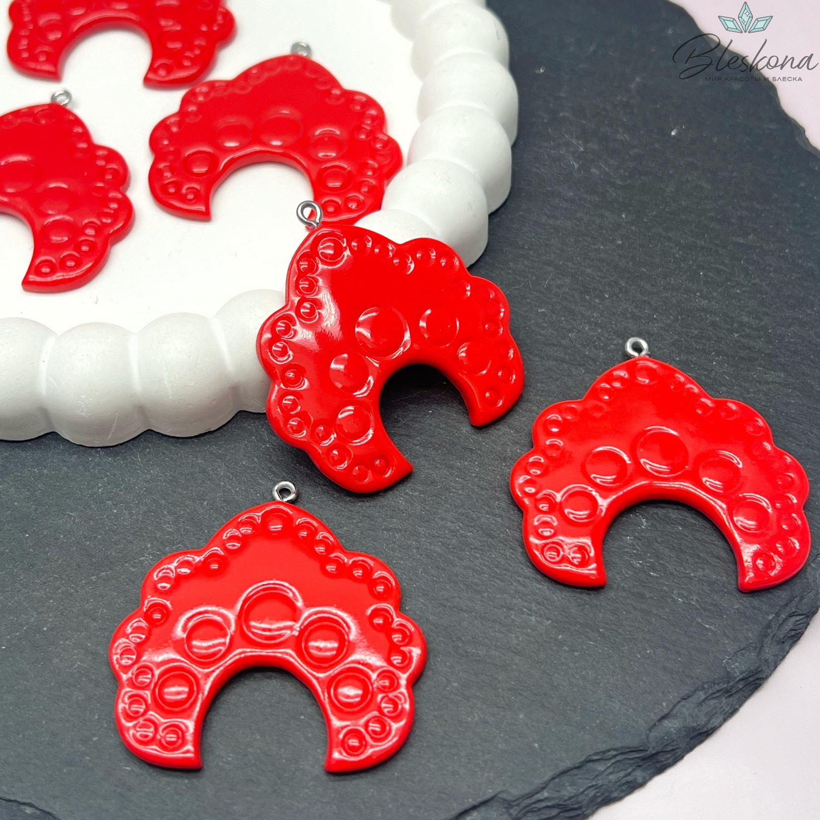 43 мм, Цвет серебро, Подвеска кокошник красный с вырезкой