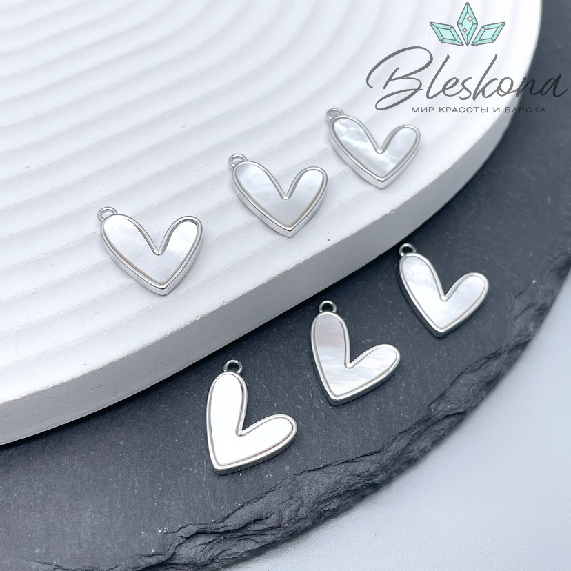 14*13,5 мм Цвет серебро, Подвеска сердце белый перламутр