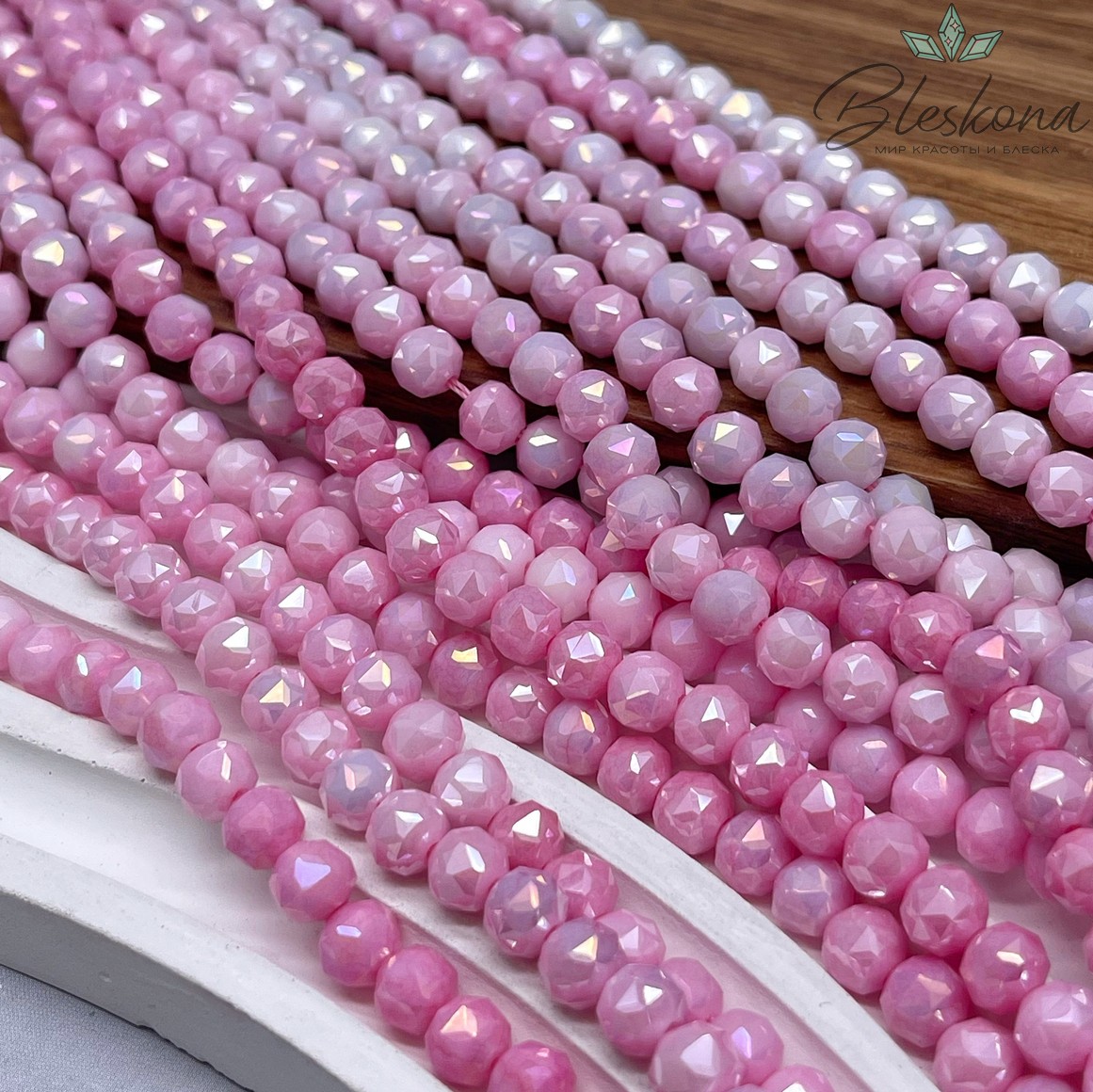 Стекло Lux  розовое огранка острая 6 мм