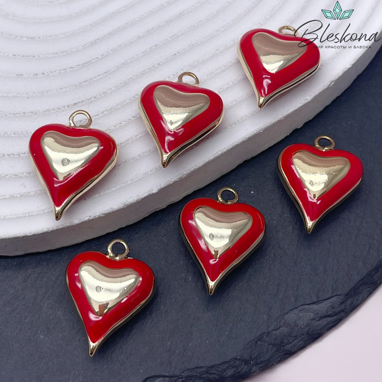 26,5*20 мм Цвет золото, Подвеска Сердце красная эмаль