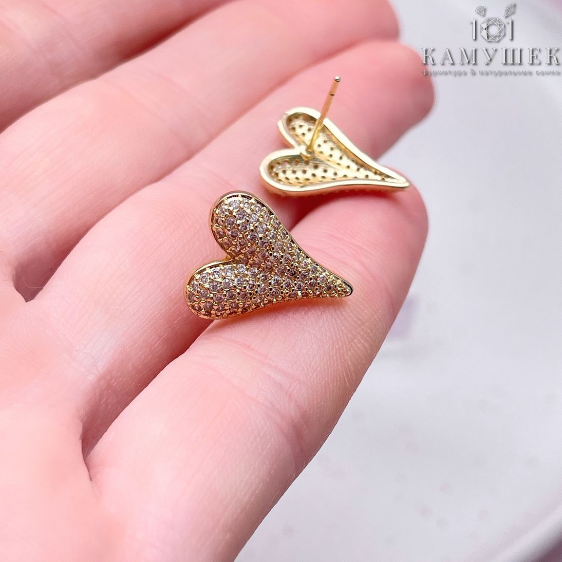 13*16 мм Цвет золото, Пуссеты сердце цирконы