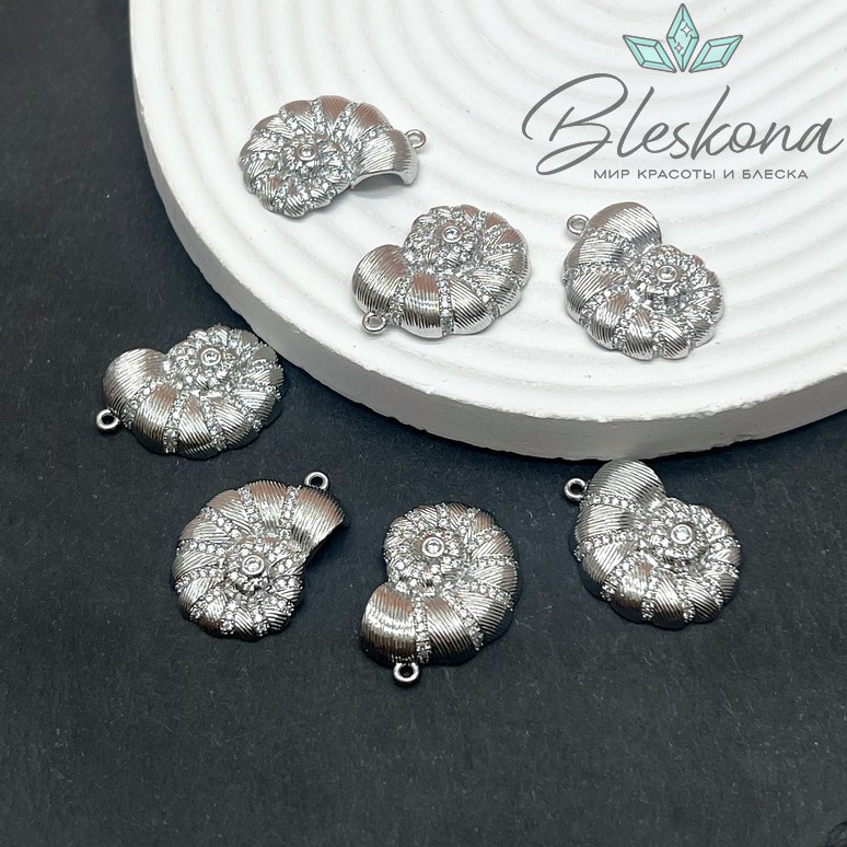26*18,5 мм Цвет серебро, Подвеска ракушка улитка цирконы