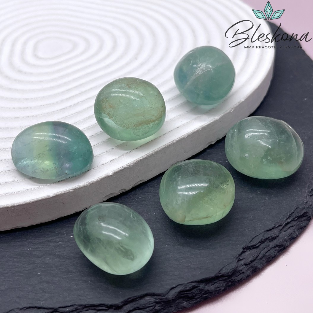 Флюорит  галтовка 18-24 мм 