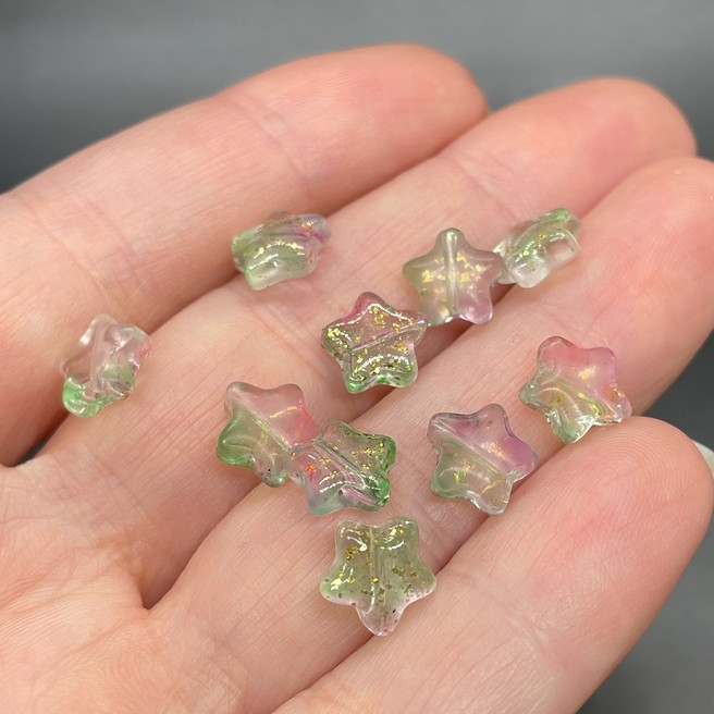 8 мм, Стекло звезда зеленая с золотистым напылением уп.10 шт 