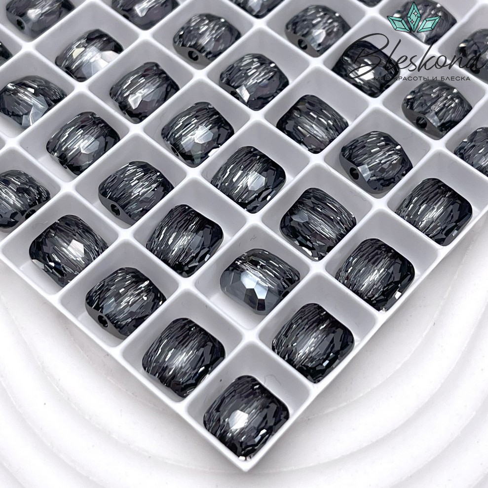 5035 Square Cusion 8 mm Crystal Silver Night (SINI)